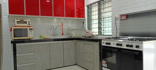 Aloe Vera Homestay - 3 Bed Rooms Corner House in Kamunting Aloe Vera Homestay - 3 Bed Rooms Corner House in Kamunting