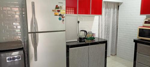 Aloe Vera Homestay - 3 Bed Rooms Corner House in Kamunting Aloe Vera Homestay - 3 Bed Rooms Corner House in Kamunting