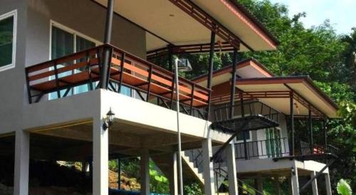 Baan Bhuriwat Kiriwong in Lan Saka Baan Bhuriwat Kiriwong in Lan Saka