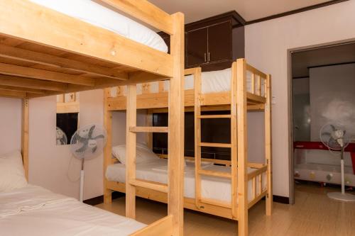 Townes Huge Home Big Grps Big Fam Near SM Ecoland DGT Coastal road ADDU UM near Japán Alagút Townes Huge Home Big Grps Big Fam Near SM Ecoland DGT Coastal road ADDU UM near Japán Alagút