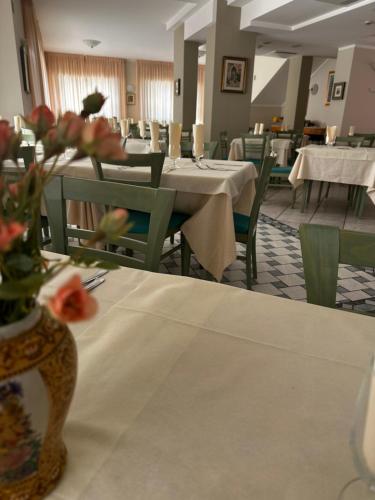Hotel San Francesco in San Giovanni Rotondo Hotel San Francesco in San Giovanni Rotondo