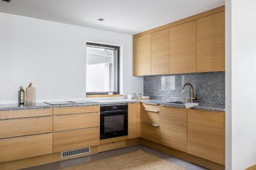 Kitchen, Villa Waino in Herttoniemenranta Kitchen, Villa Waino in Herttoniemenranta