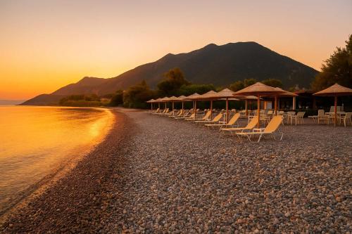La Casa Rosa Seaside Getaway in 마라티아스 (포키스) La Casa Rosa Seaside Getaway in 마라티아스 (포키스)