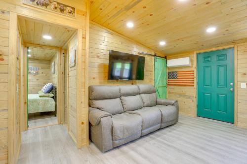 4 Mi to Delaware River Callicoon Retreat with Deck! in Callicoon (NY) 4 Mi to Delaware River Callicoon Retreat with Deck! in Callicoon (NY)