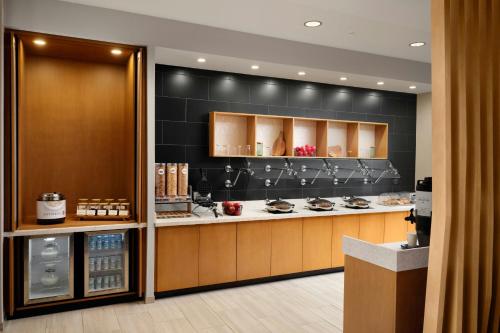 Food and beverages, SpringHill Suites Troy Dayton in Troy (OH) Food and beverages, SpringHill Suites Troy Dayton in Troy (OH)