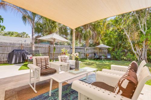 Pet-Friendly Home about 6 Mi to Jensen Beach Park! in Jensen Beach (Florida) Pet-Friendly Home about 6 Mi to Jensen Beach Park! in Jensen Beach (Florida)