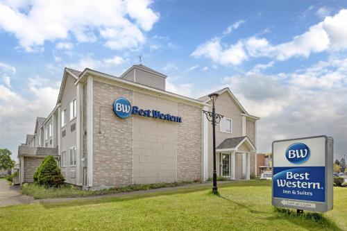 A szálláshely kívülről, Best Western Plus Cooperstown Inn and Suites in Hartwick Seminary (NY) A szálláshely kívülről, Best Western Plus Cooperstown Inn and Suites in Hartwick Seminary (NY)