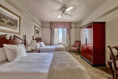 Hotel San Carlos - Adults Only in Phoenix (AZ) Hotel San Carlos - Adults Only in Phoenix (AZ)