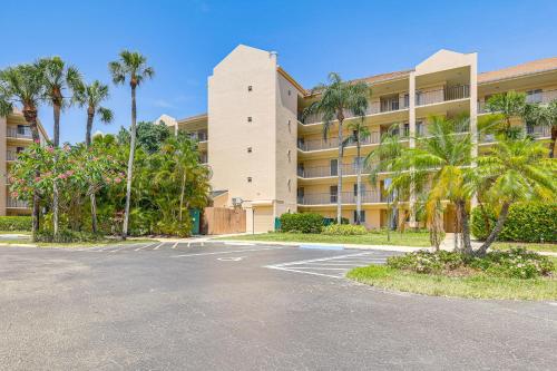 Half-Mi to Jupiter Beach Condo with Ocean Views! in Jupiter (FL) Half-Mi to Jupiter Beach Condo with Ocean Views! in Jupiter (FL)