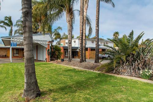 Garden, Citrus Valley Motel in Renmark Garden, Citrus Valley Motel in Renmark