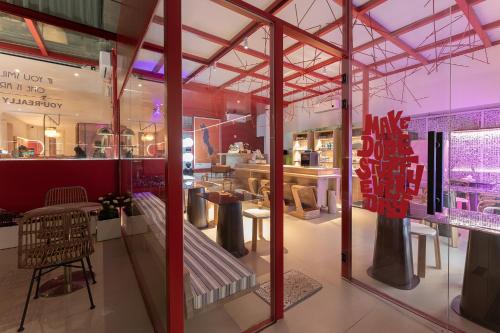 Restaurant, Dali Upland International Youth Hostel in Dali Restaurant, Dali Upland International Youth Hostel in Dali