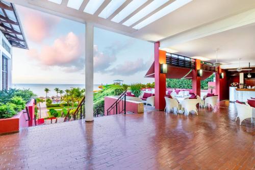 Lobi, Grand Decameron Panama, A Trademark All-Inclusive Resort in Rio Hato Lobi, Grand Decameron Panama, A Trademark All-Inclusive Resort in Rio Hato