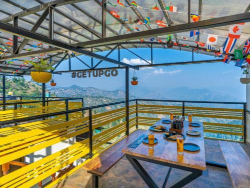 balkon/terasa, The Hosteller Kufri, Shimla in Šimla balkon/terasa, The Hosteller Kufri, Shimla in Šimla