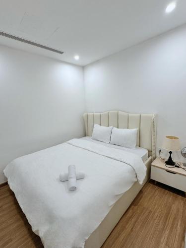 Three-Bedroom Apartment image 5
