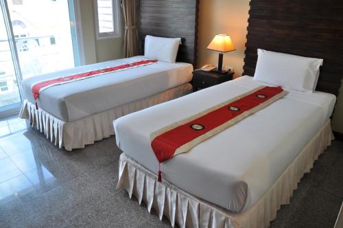 This photo about Karon Bay Inn shared on HyHotel.com