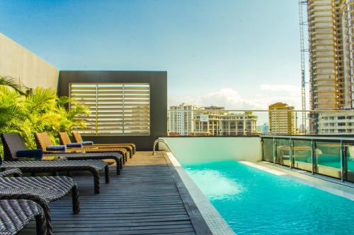 スイミングプール, Onomo Hotel Dar es Salaam in ダル エス サラーム スイミングプール, Onomo Hotel Dar es Salaam in ダル エス サラーム