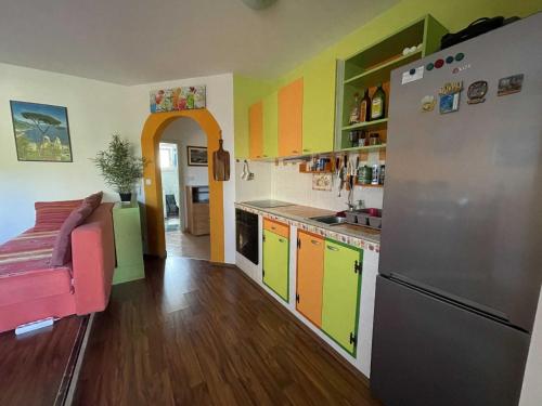 Konyha, Classic and Modern Umag Apartment with Terrace and BBQ - Two Bedroom Apartment with Terrace in Zambratija Konyha, Classic and Modern Umag Apartment with Terrace and BBQ - Two Bedroom Apartment with Terrace in Zambratija