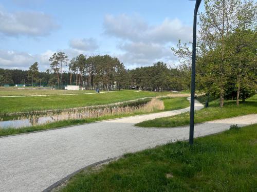 Butas prie tvenkinio in 瓦雷納 Butas prie tvenkinio in 瓦雷納