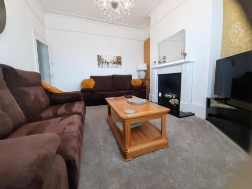 Victorian seaside apartment in West Kirby Victorian seaside apartment in West Kirby