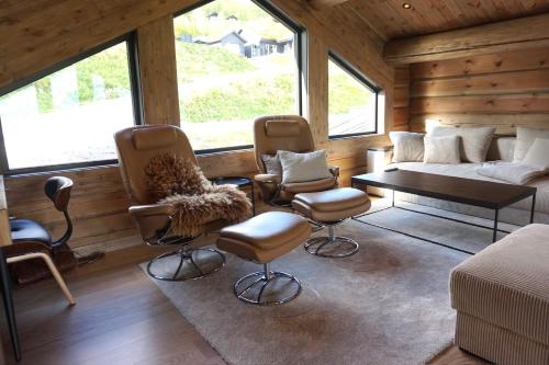 Luxurious cabin with jacuzzi & spectacular views in Stranda Luxurious cabin with jacuzzi & spectacular views in Stranda