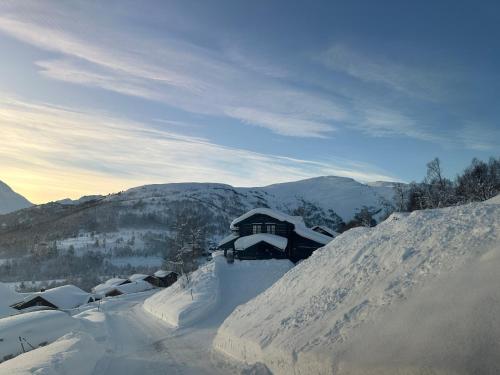 Luxurious cabin with jacuzzi & spectacular views in Stranda Luxurious cabin with jacuzzi & spectacular views in Stranda