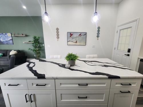 Brand New 3-Bedroom Duplex in Perfect Location Between Downtown Atlanta & Airport in Pittsburgh Brand New 3-Bedroom Duplex in Perfect Location Between Downtown Atlanta & Airport in Pittsburgh