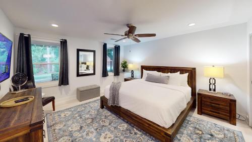 Modern 2BR Retreat Near Emory & Downtown ATL in Embry Hills Modern 2BR Retreat Near Emory & Downtown ATL in Embry Hills