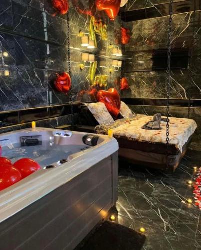 Love room - versace in Alco Love room - versace in Alco