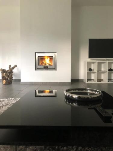 sala de TV, Die Landhaus Suite im Landhaus im Park in Herdecke sala de TV, Die Landhaus Suite im Landhaus im Park in Herdecke