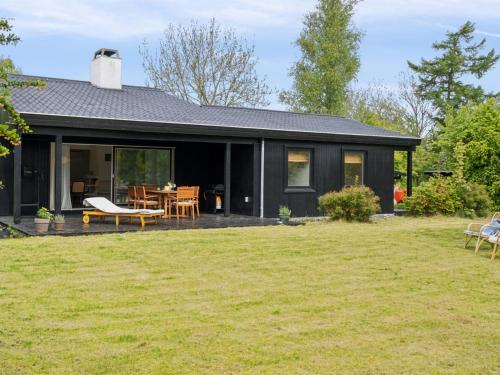 Holiday Home Sulo - 1km from the sea by Interhome in Dronningmoelle Holiday Home Sulo - 1km from the sea by Interhome in Dronningmoelle