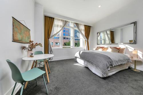 Stylish Retreat with city views in Auckland CBD