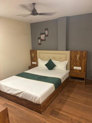 Hotel Z-A-R-A Park Goregaon West in Goregaon Hotel Z-A-R-A Park Goregaon West in Goregaon