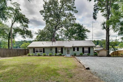 Private Dock and Fire Pit Gantt Lake Getaway! in Andalusia (AL) Private Dock and Fire Pit Gantt Lake Getaway! in Andalusia (AL)
