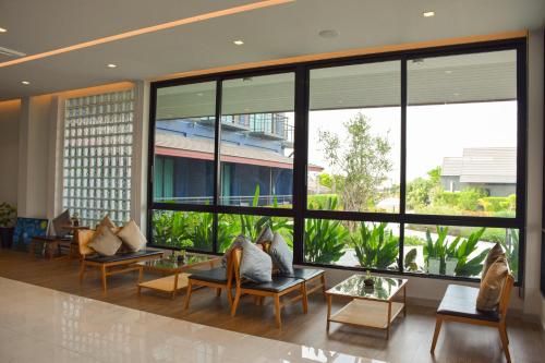 Lobby, The Horizon Groove Hotel in Phlai Chumphon Lobby, The Horizon Groove Hotel in Phlai Chumphon