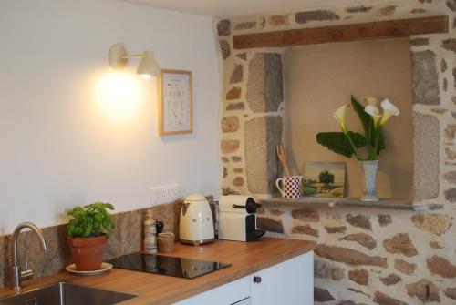 Gîte de charme & jardin exceptionnel à 800 m de la mer (Gite de charme & jardin exceptionnel a 800 m de la mer) in Les Pieux Gîte de charme & jardin exceptionnel à 800 m de la mer (Gite de charme & jardin exceptionnel a 800 m de la mer) in Les Pieux