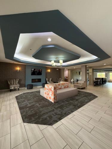 Előcsarnok, La Quinta Inn & Suites by Wyndham Searcy in Searcy (Arkansas) Előcsarnok, La Quinta Inn & Suites by Wyndham Searcy in Searcy (Arkansas)