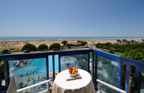 מרפסת, Hotel Bellevue in ביביונה מרפסת, Hotel Bellevue in ביביונה