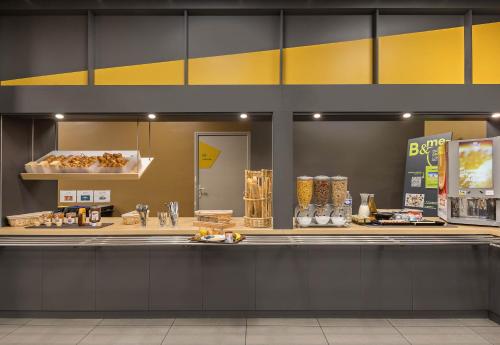 Food and beverages, B&B HOTEL Rouen Centre in Rouen Food and beverages, B&B HOTEL Rouen Centre in Rouen