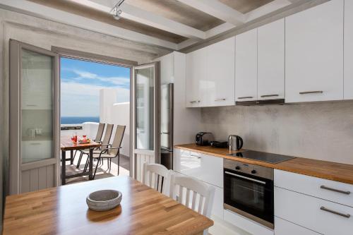 مطبخ, غونيا ريزيدنسيز (Gonia Residences) in Exo Gonia مطبخ, غونيا ريزيدنسيز (Gonia Residences) in Exo Gonia