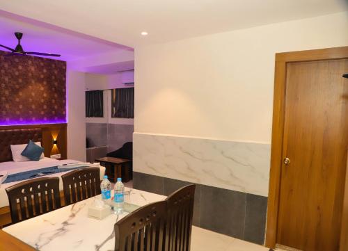 Hotel Ruby Lodging And Boarding in دومبيفلي Hotel Ruby Lodging And Boarding in دومبيفلي