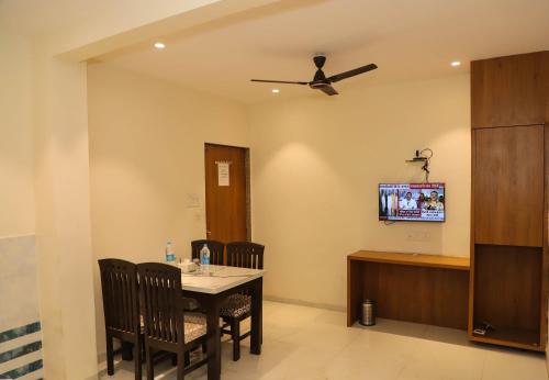 Hotel Ruby Lodging And Boarding in دومبيفلي Hotel Ruby Lodging And Boarding in دومبيفلي