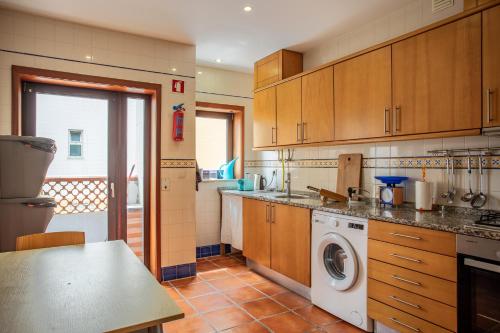 WHAT a fish in Gafanha Da Boa Hora WHAT a fish in Gafanha Da Boa Hora