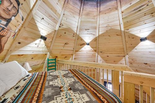 5 Mi to Mammoth Cave NP Teepee Studio Escape in Cave City (KY) 5 Mi to Mammoth Cave NP Teepee Studio Escape in Cave City (KY)