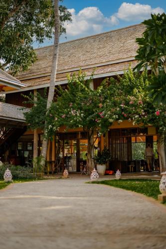 Exterior view, My Dream Boutique Resort in Nam Khan River Exterior view, My Dream Boutique Resort in Nam Khan River