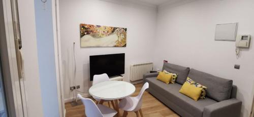 Tranquilo apartamento en Chueca IN2Iz5