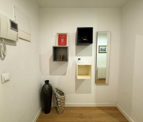 Luxury, design, relax, in historical street lift