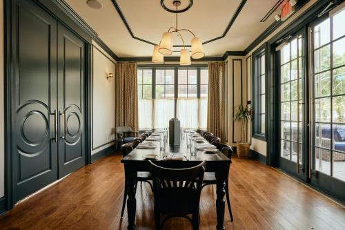 Létesítmények, The Oliver, Oxford in Oxford (Mississippi) Létesítmények, The Oliver, Oxford in Oxford (Mississippi)