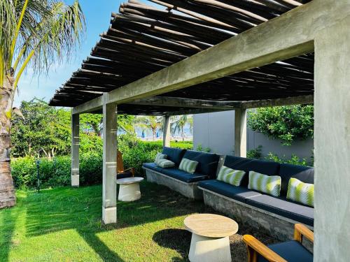 View, Spectacular Beachfront Apartment in Manzanillo View, Spectacular Beachfront Apartment in Manzanillo