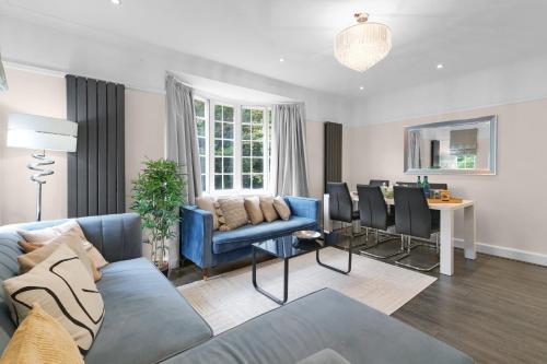 Vendégszoba, Elegant 5 Bedroom, 2 Bathroom Home at Marlow Hill in Abbey Vendégszoba, Elegant 5 Bedroom, 2 Bathroom Home at Marlow Hill in Abbey