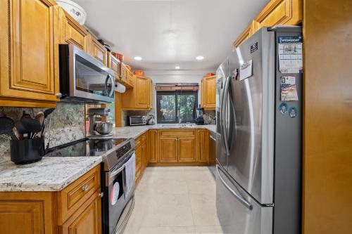 Kitchen, Luxury Queen Room, Walk to UM, Free Car Service! in South Miami Kitchen, Luxury Queen Room, Walk to UM, Free Car Service! in South Miami